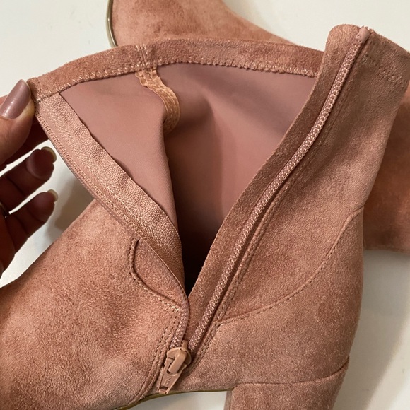 Old Navy Faux-suede Slim-calf Block-heel Boots women’s  7.5, pink - Picture 11 of 13